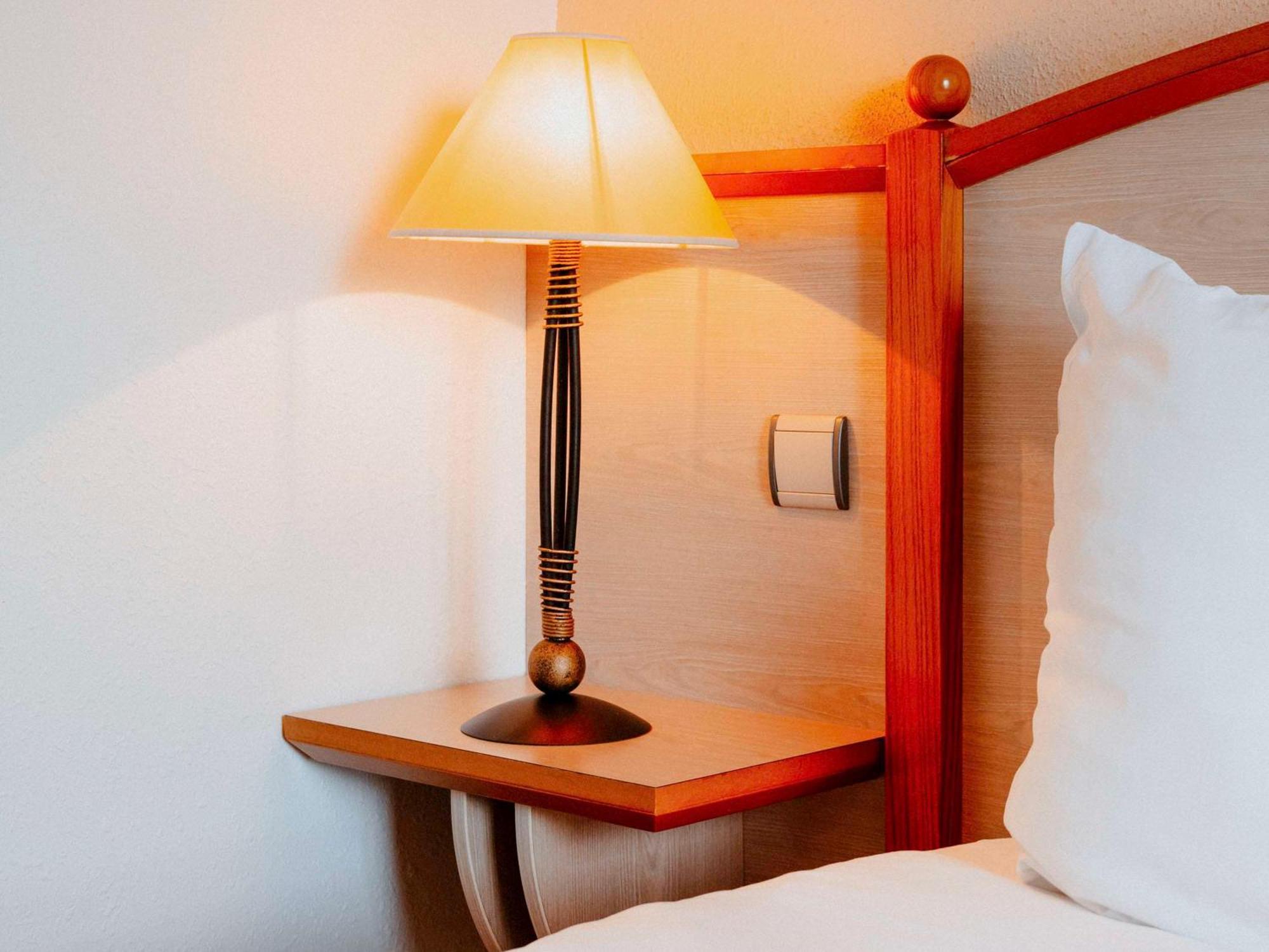 Mercure Nevers Pont De Loire Bagian luar foto